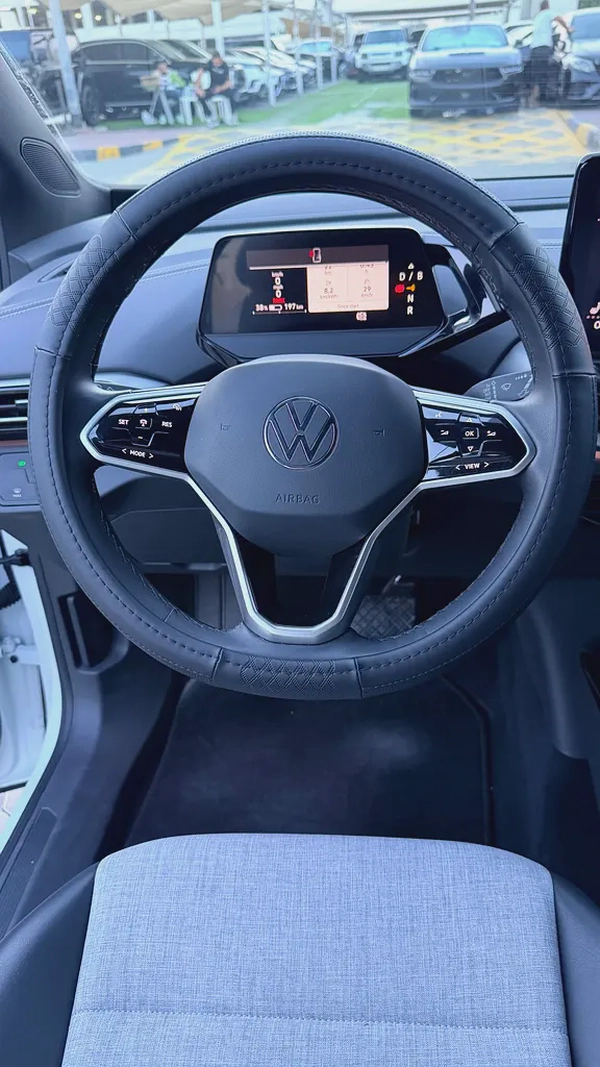2023 Volkswagen ID.4 Pro - American Specs - Excellent Condition