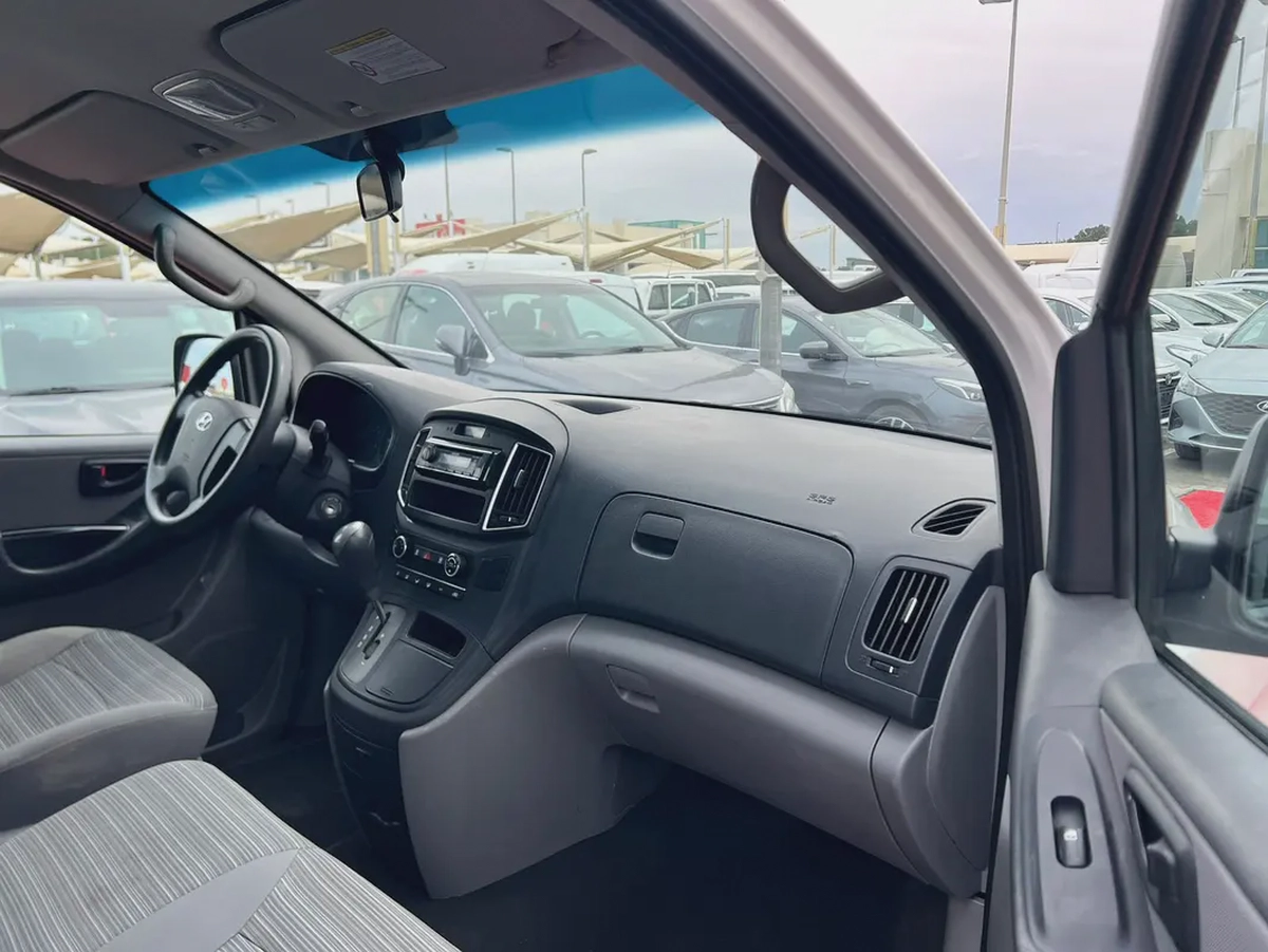 2020 | Hyundai H1 | Automatic | 12 Seaters | Ref#948-9-9