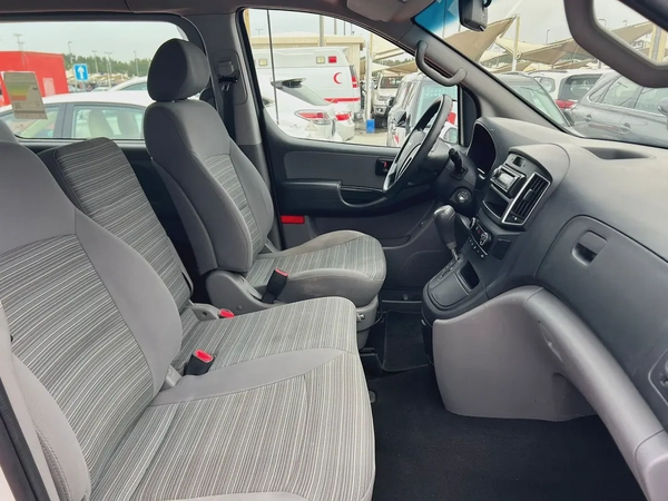 2020 | Hyundai H1 | Automatic | 12 Seaters | Ref#948