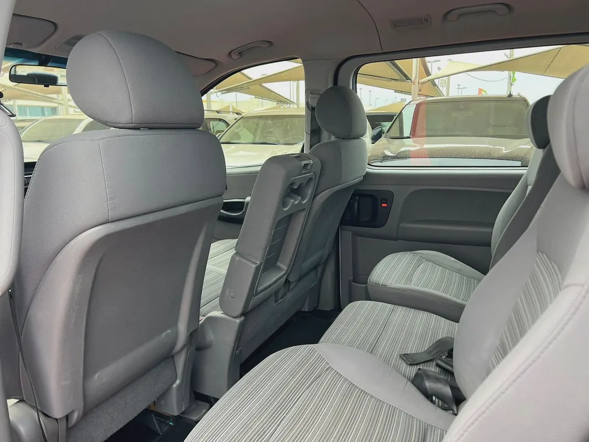 2020 | Hyundai H1 | Automatic | 12 Seaters | Ref#948-14-14