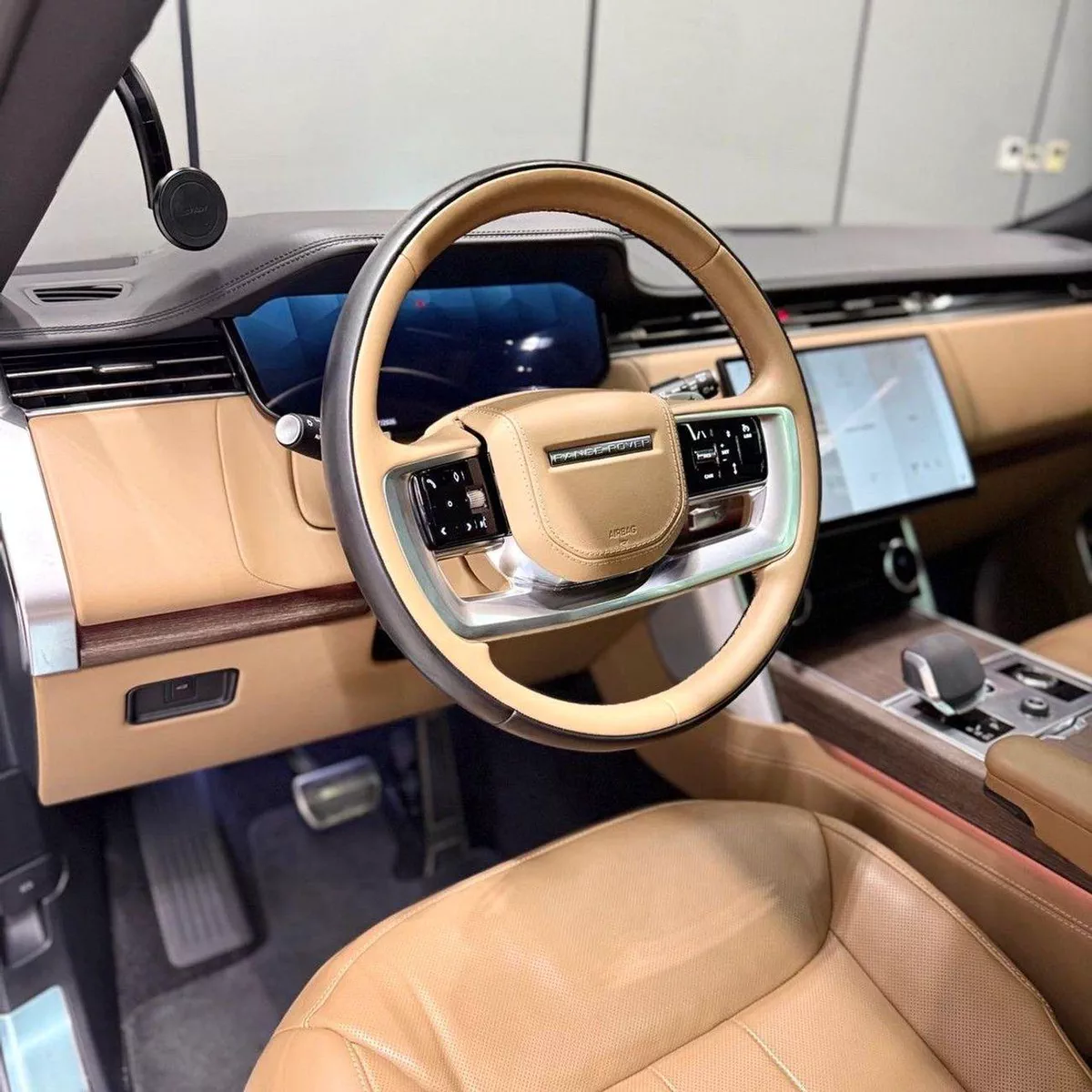 Land Rover Range Rover HSE P530 Land Rover Range Rover 2023 GCC specs-8-0