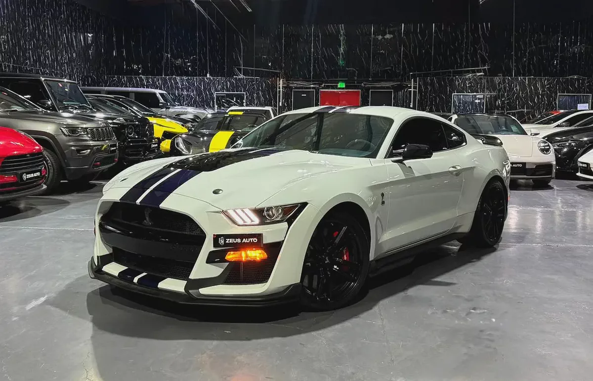 Ford Mustang Shelby GT500 2022 Low Mileage | GCC | White/Blue | AL Tayer Warranty and Service 2028