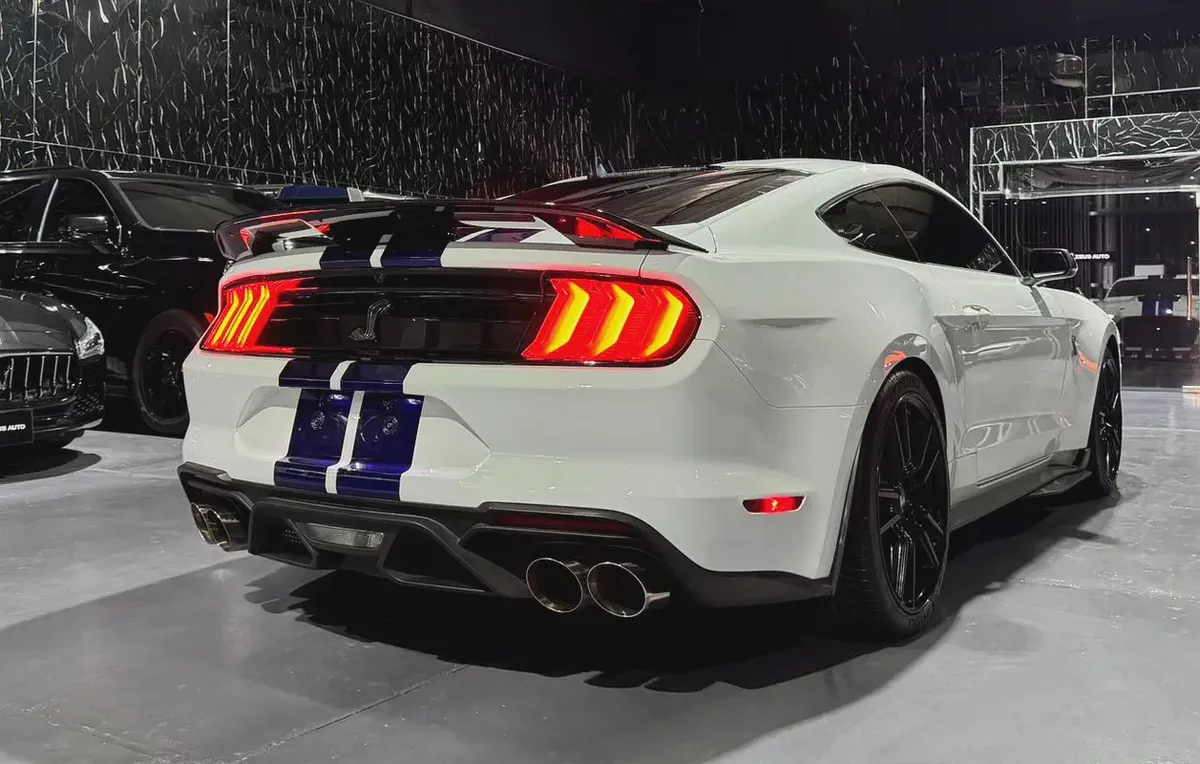 Ford Mustang Shelby GT500 2022 Low Mileage | GCC | White/Blue | AL Tayer Warranty and Service 2028-3-3