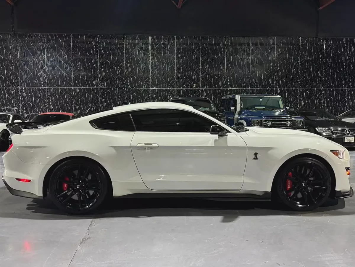 Ford Mustang Shelby GT500 2022 Low Mileage | GCC | White/Blue | AL Tayer Warranty and Service 2028-5-5
