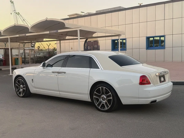 Rolls-Royce Ghost EWB 2015 Japanese Specs
