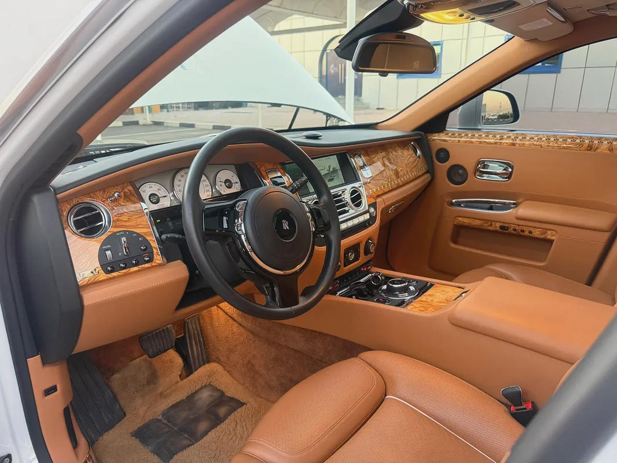 Rolls-Royce Ghost EWB 2015 Japanese Specs-6-6