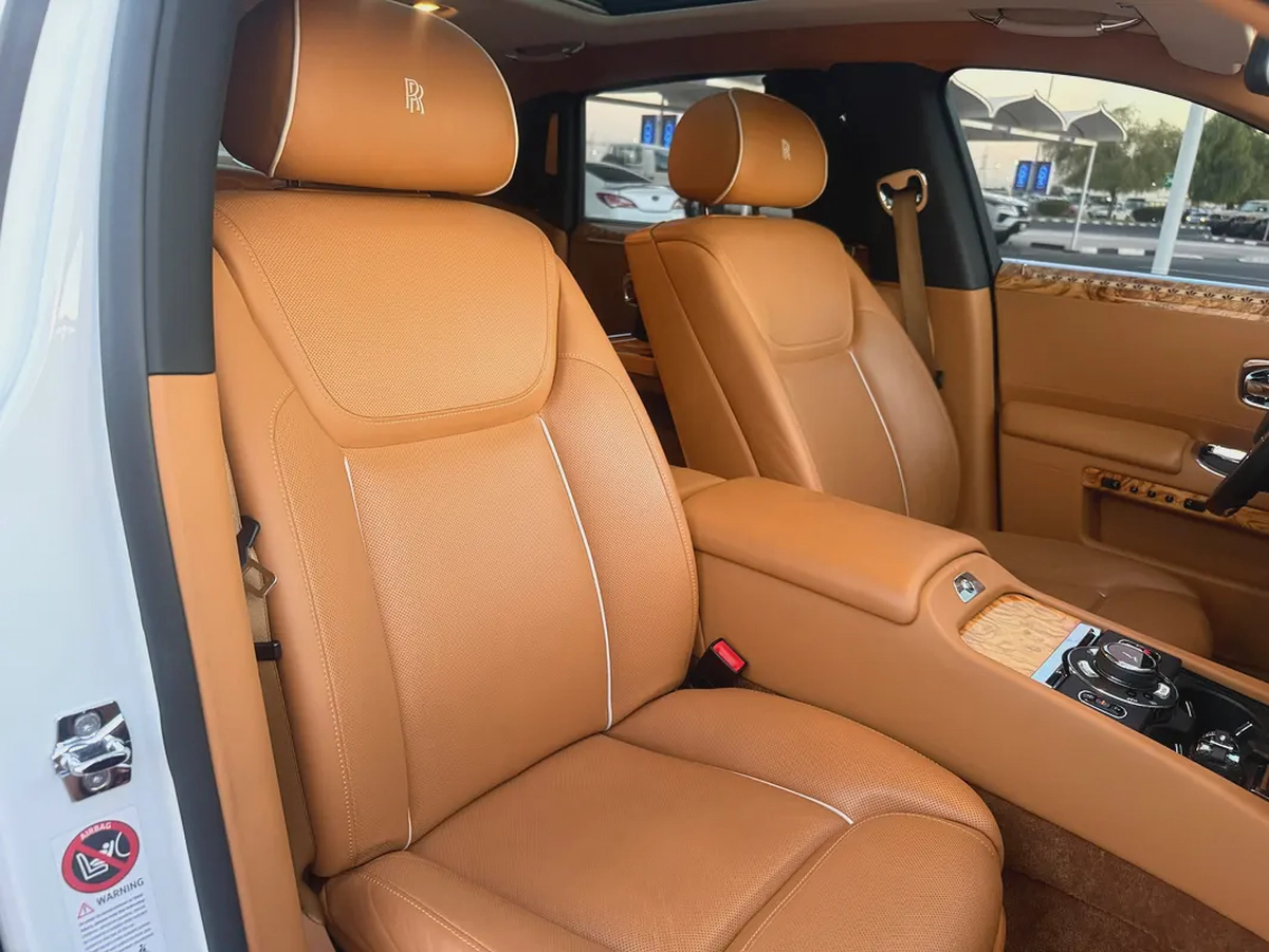 Rolls-Royce Ghost EWB 2015 Japanese Specs-9-9