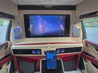Cadillac Escalade 2018 VIP Edition GCC Specs | 2Keys | VIP seats | TV | Perfect condition-11