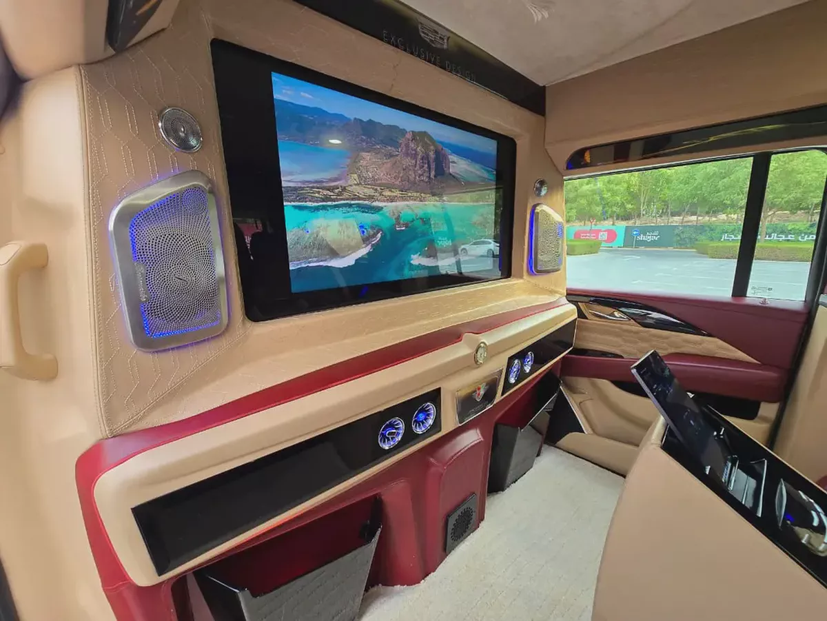 Cadillac Escalade 2018 VIP Edition GCC Specs | 2Keys | VIP seats | TV | Perfect condition-10-10