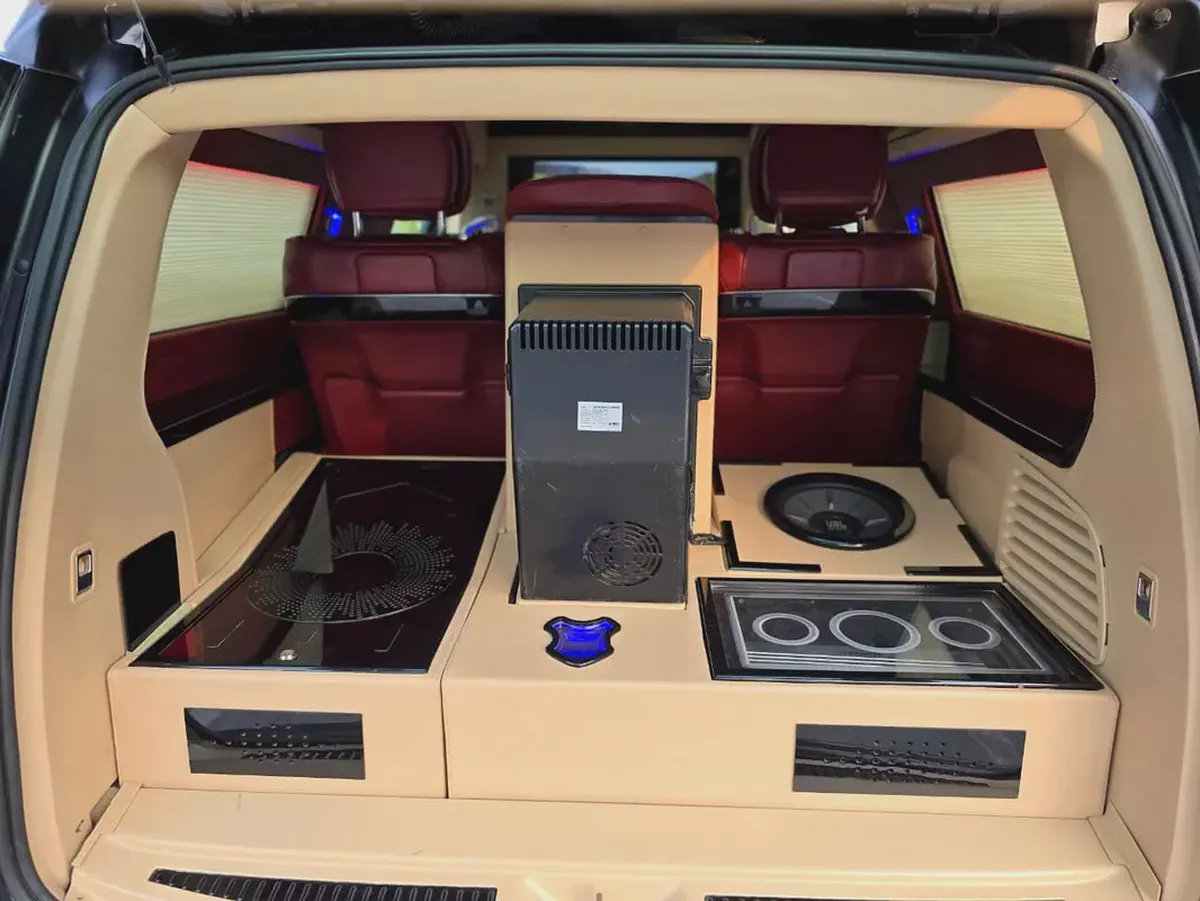 Cadillac Escalade 2018 VIP Edition GCC Specs | 2Keys | VIP seats | TV | Perfect condition-18-18
