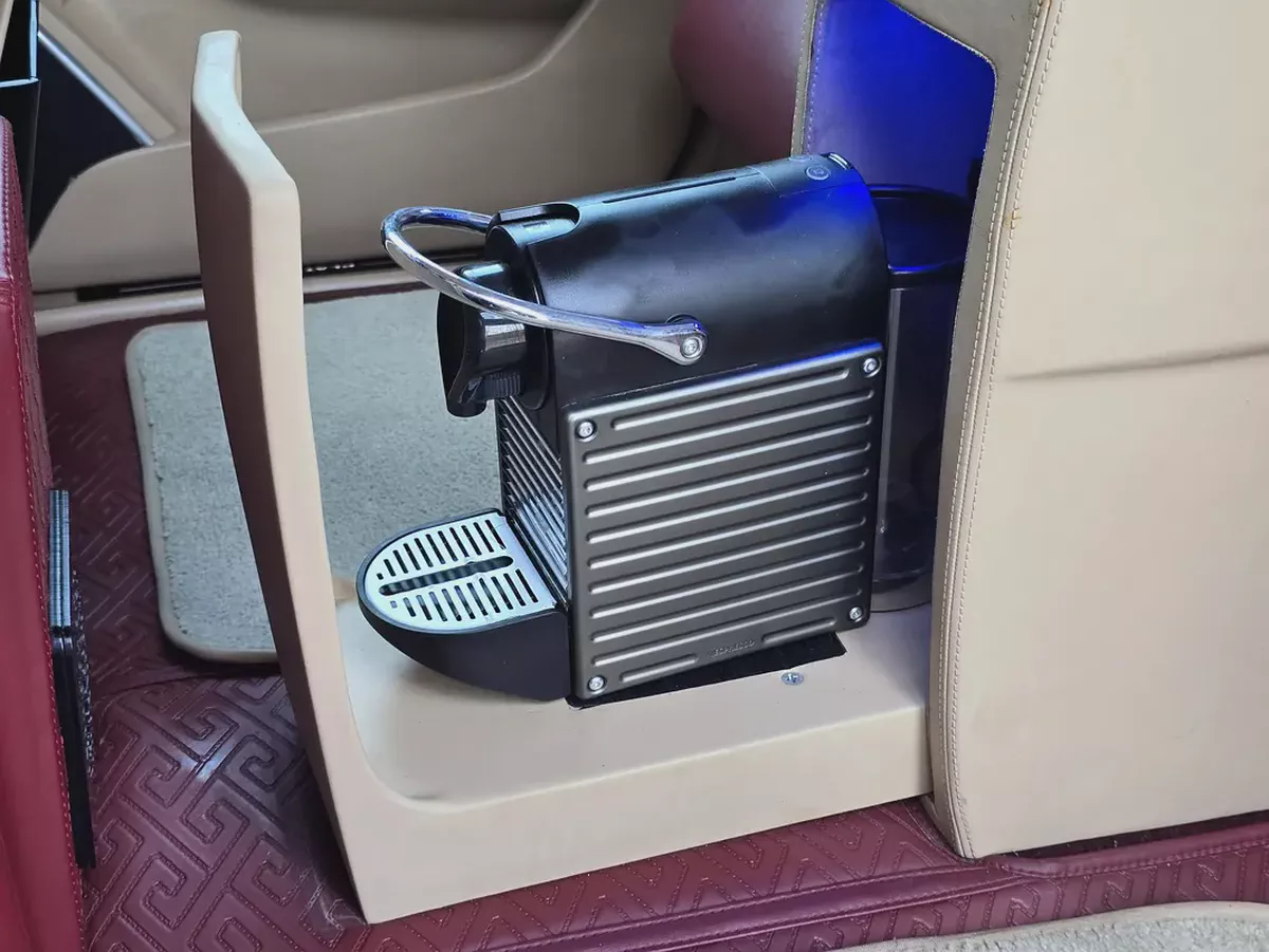 Cadillac Escalade 2018 VIP Edition GCC Specs | 2Keys | VIP seats | TV | Perfect condition-19-19