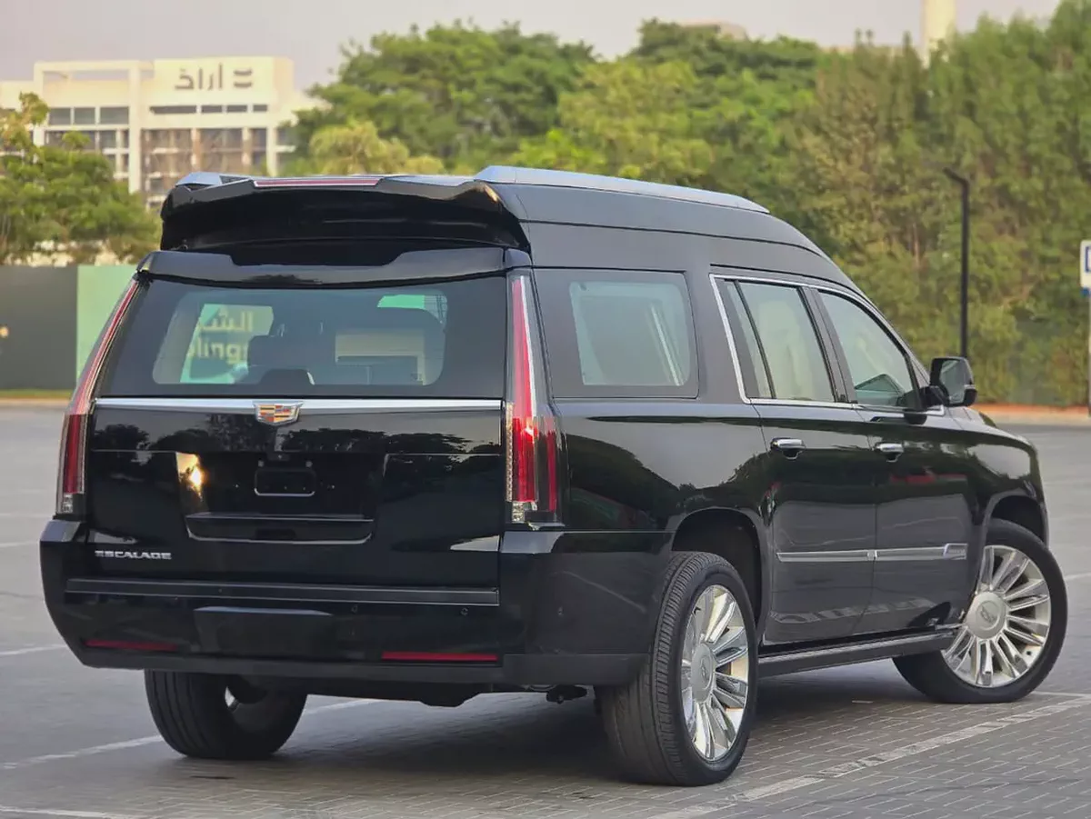 Cadillac Escalade 2018 VIP Edition GCC Specs | 2Keys | VIP seats | TV | Perfect condition-5-5