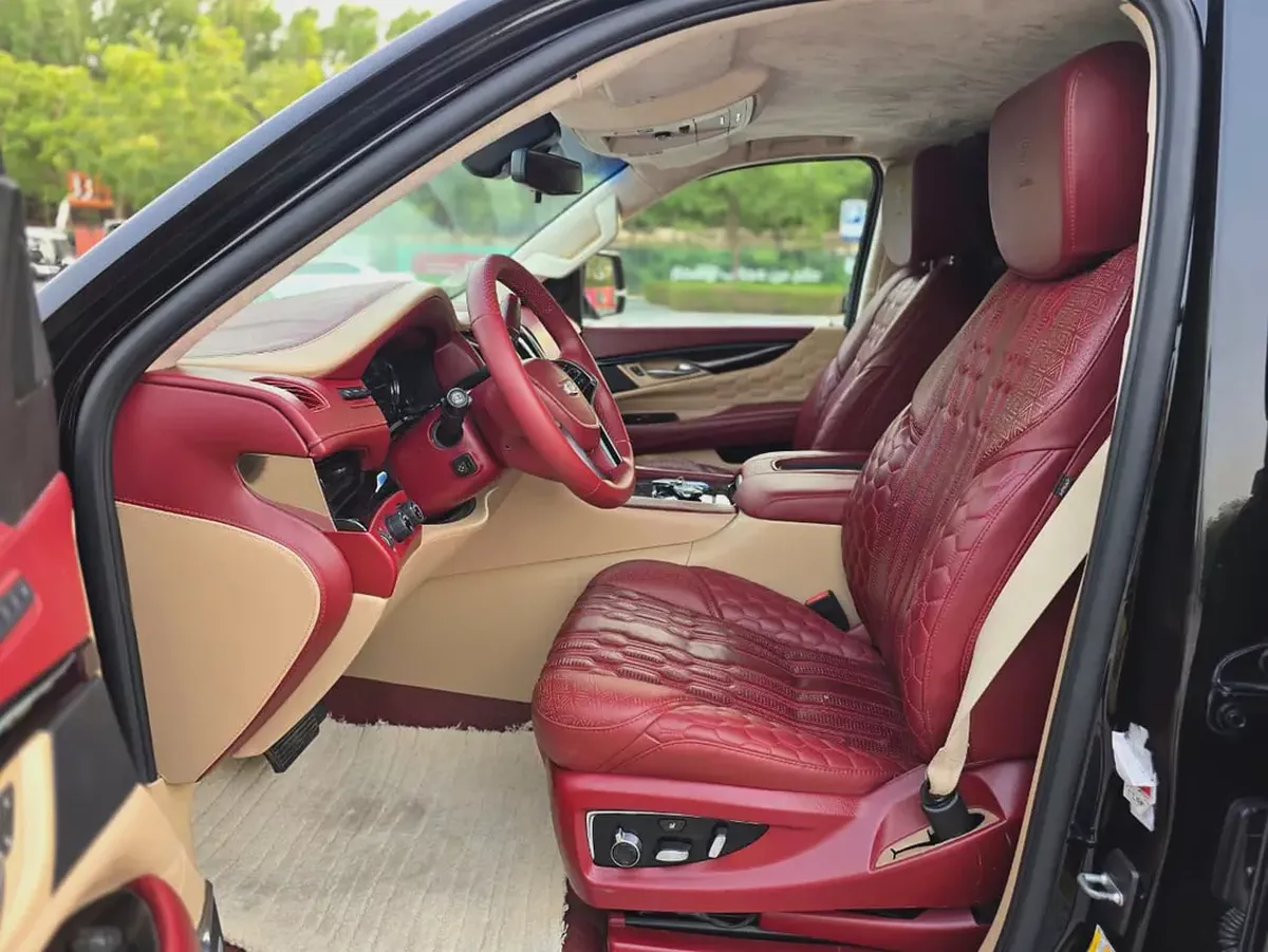 Cadillac Escalade 2018 VIP Edition GCC Specs | 2Keys | VIP seats | TV | Perfect condition-8-8