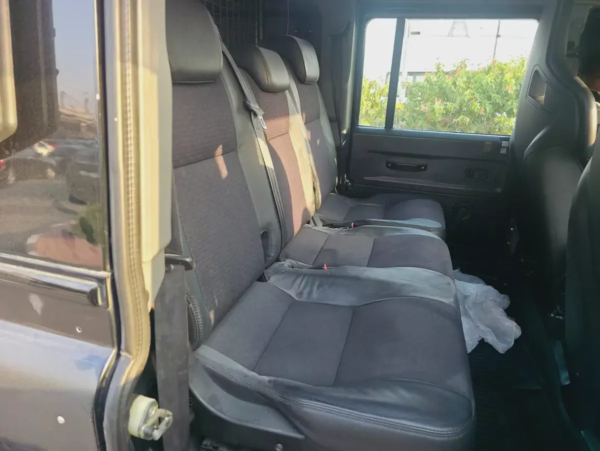 Land Rover Defender 110 - 2008 - Japanese Specs - Ready for Adventure!-10-10