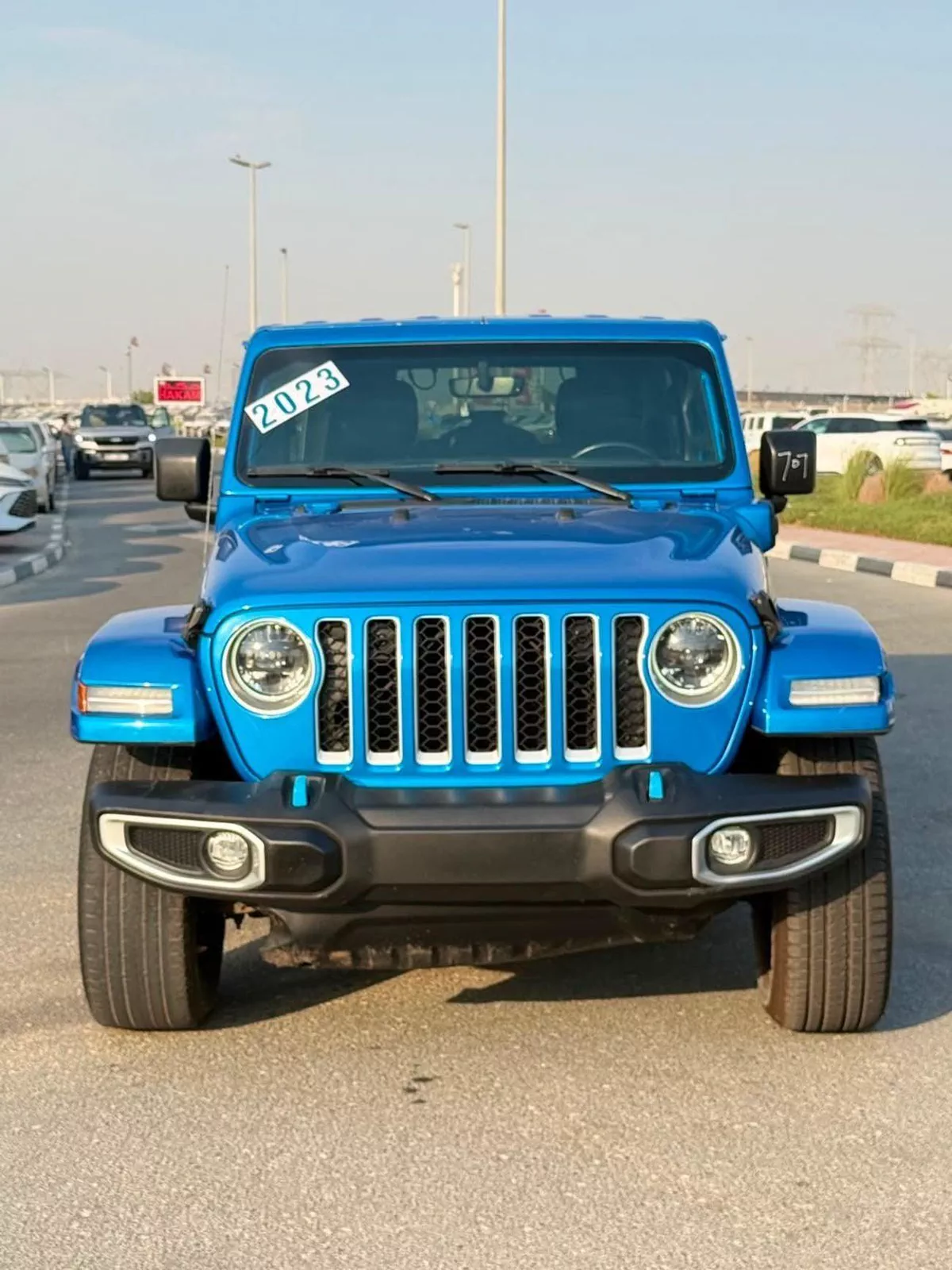 Jeep Wrangler SAHARA-1-0
