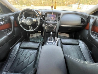Infiniti qx70 in good condition-2