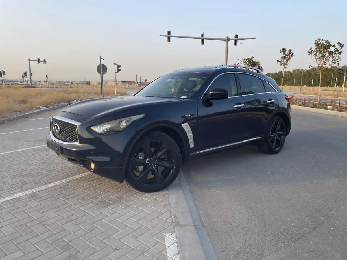 Infiniti qx70 in good condition