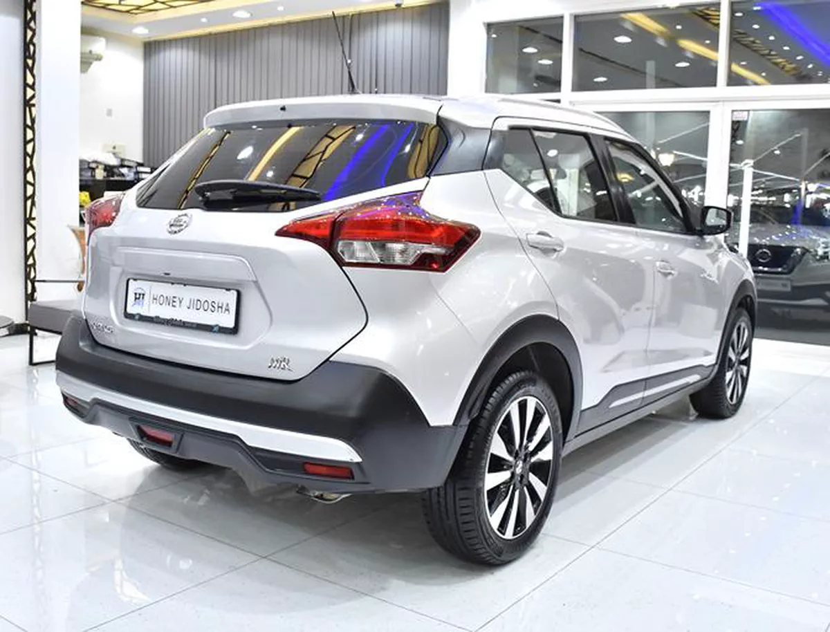 Nissan Kicks ( 2017 Model ) in Silver Color GCC Specs-12-12
