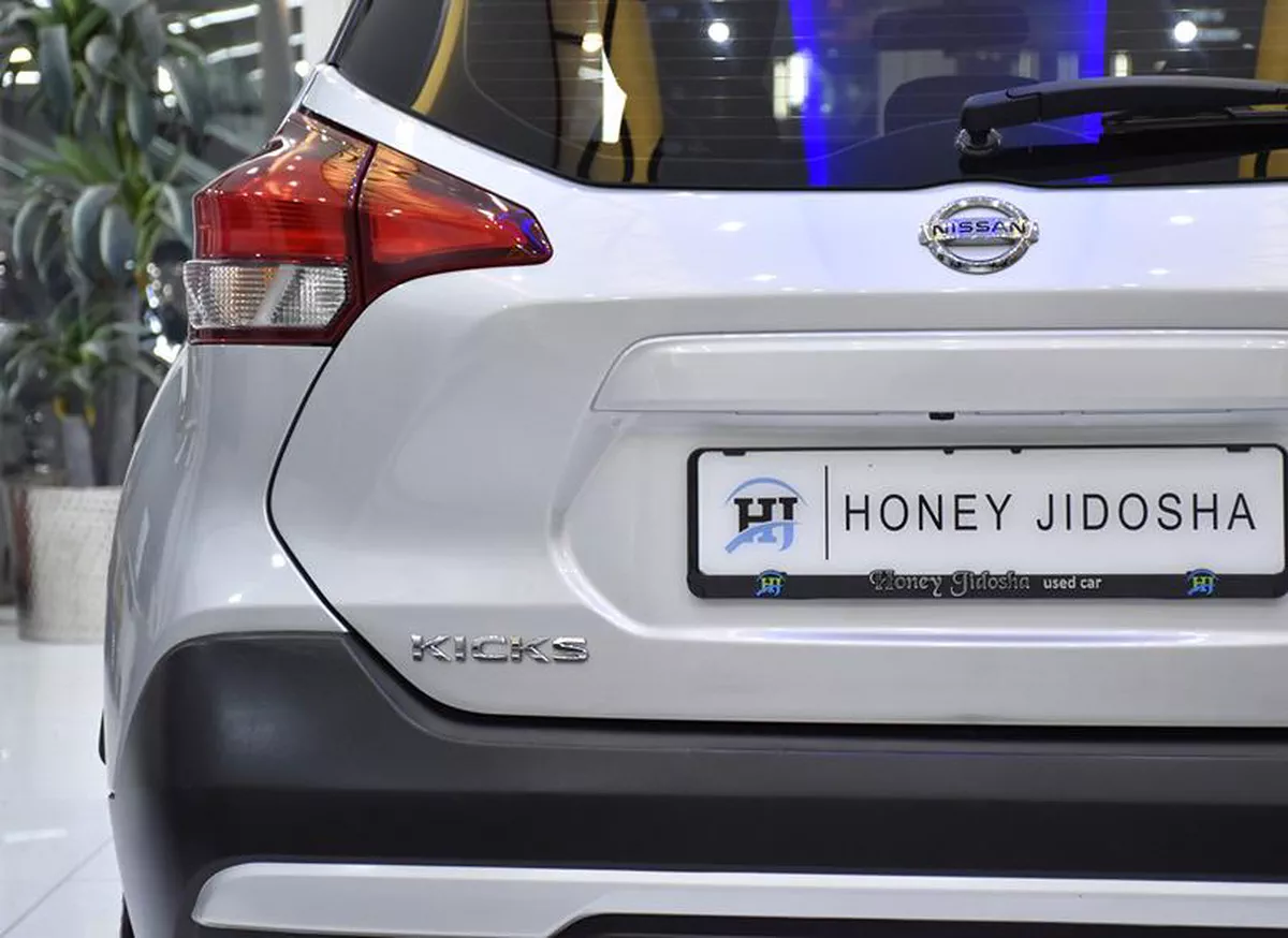 Nissan Kicks ( 2017 Model ) in Silver Color GCC Specs-4-4
