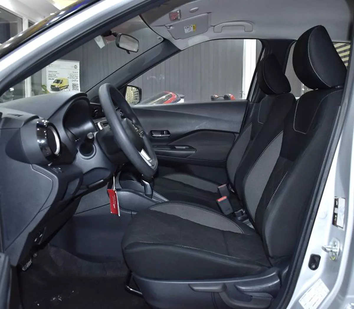 Nissan Kicks ( 2017 Model ) in Silver Color GCC Specs-1-1