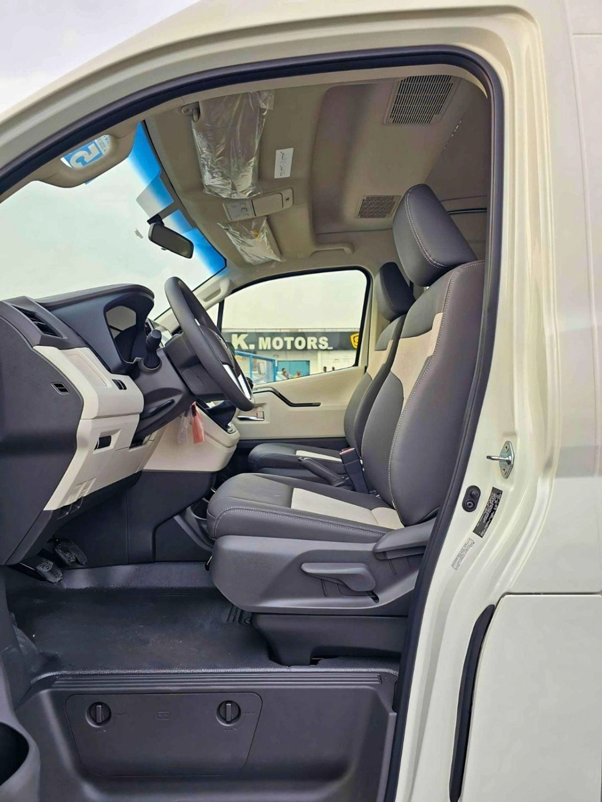 Toyota Hiace GL HIGHROOF GL | 3.5L PETROL M/T V6 | HIGH OPTION 13 SEATER (CODE # HHGL35MP)-7-0