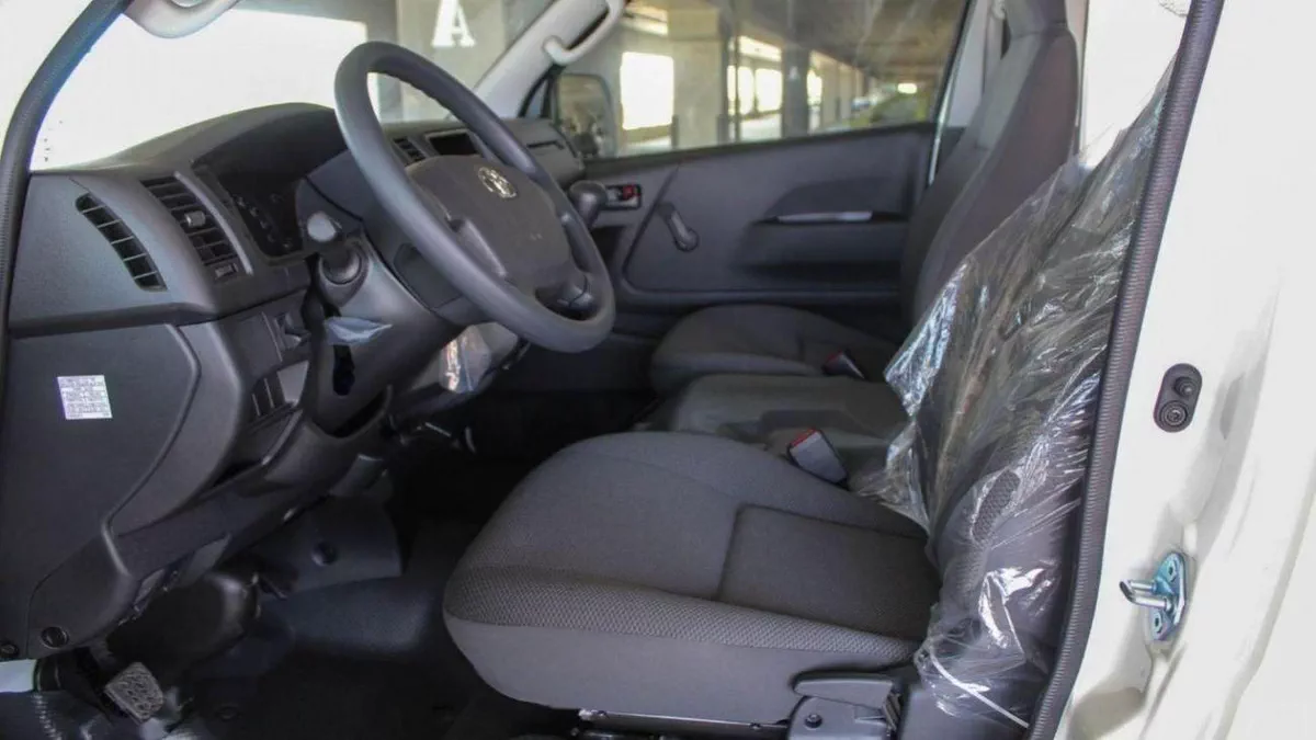 Toyota Hiace GL Toyota hiace cargo standard 2.7L V4 PETROL-11-0