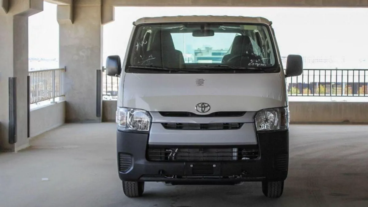 Toyota Hiace GL Toyota hiace cargo standard 2.7L V4 PETROL-4-0