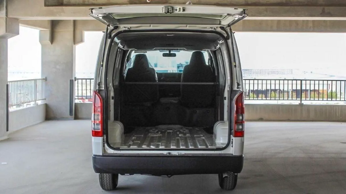 Toyota Hiace GL Toyota hiace cargo standard 2.7L V4 PETROL-7-0