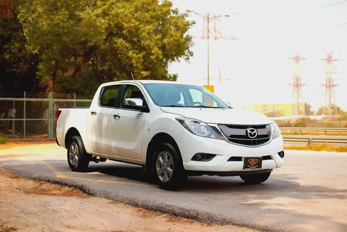 Mazda BT-50 | Double Cabin 4X2 | Manual | GCC Specs | Ref#M72436-1-1