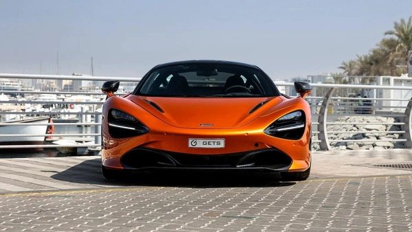 For sale McLaren 720S, 4.0 l, 2018 in Dubai