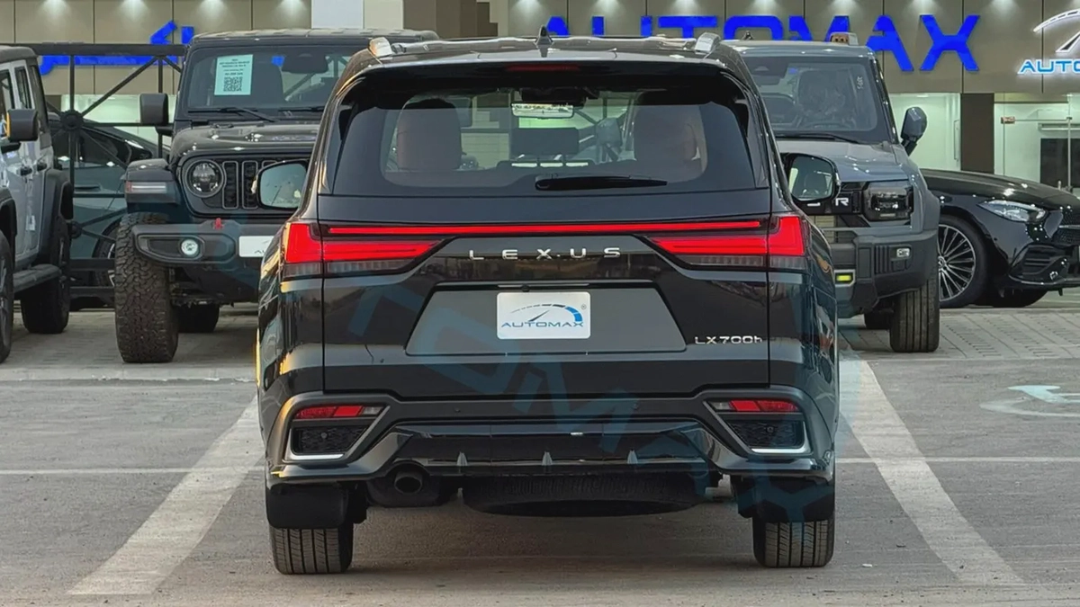 ( Only For Export ) 2026 Lexus LX 700h F Sport 3.5TT V6 Hybrid AWD GCC BRAND NEW-5-5