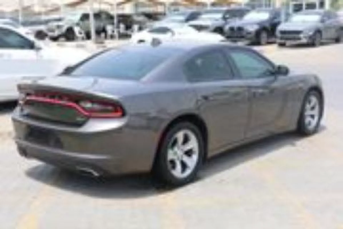 Used Dodge Charger 3.6L SXT Mid Option 2015-4-4