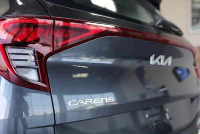 KIA CARENS 1.5L 7-SEATS MODEL 2025 GCC SPECS-13