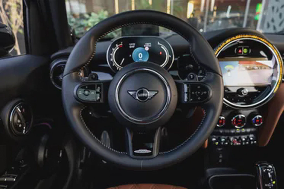 MINI Hatch Cooper S 2024-10-10