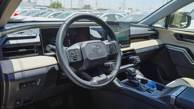2026 Toyota RAV4 XLE HYBRID 2.5L | GCC Specs | Brand New-8
