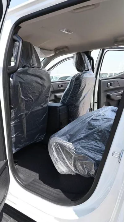 Mitsubishi L200 GL MITSUBISHI L-200 2.4L PETROL DCABIN 4X4-4