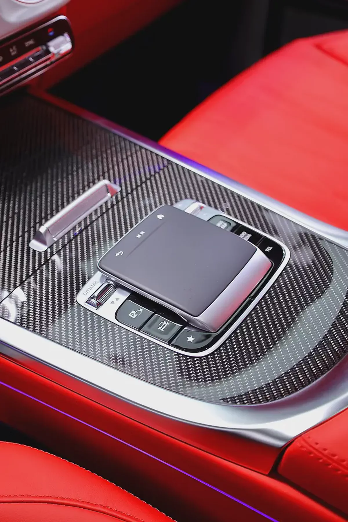 G63 GCC A22 DOUBLE NIGHT PACKAGE + CARBON INTERIOR + 5 YEARS WARRANTY + SERVICE FROM GARGASH-5-5