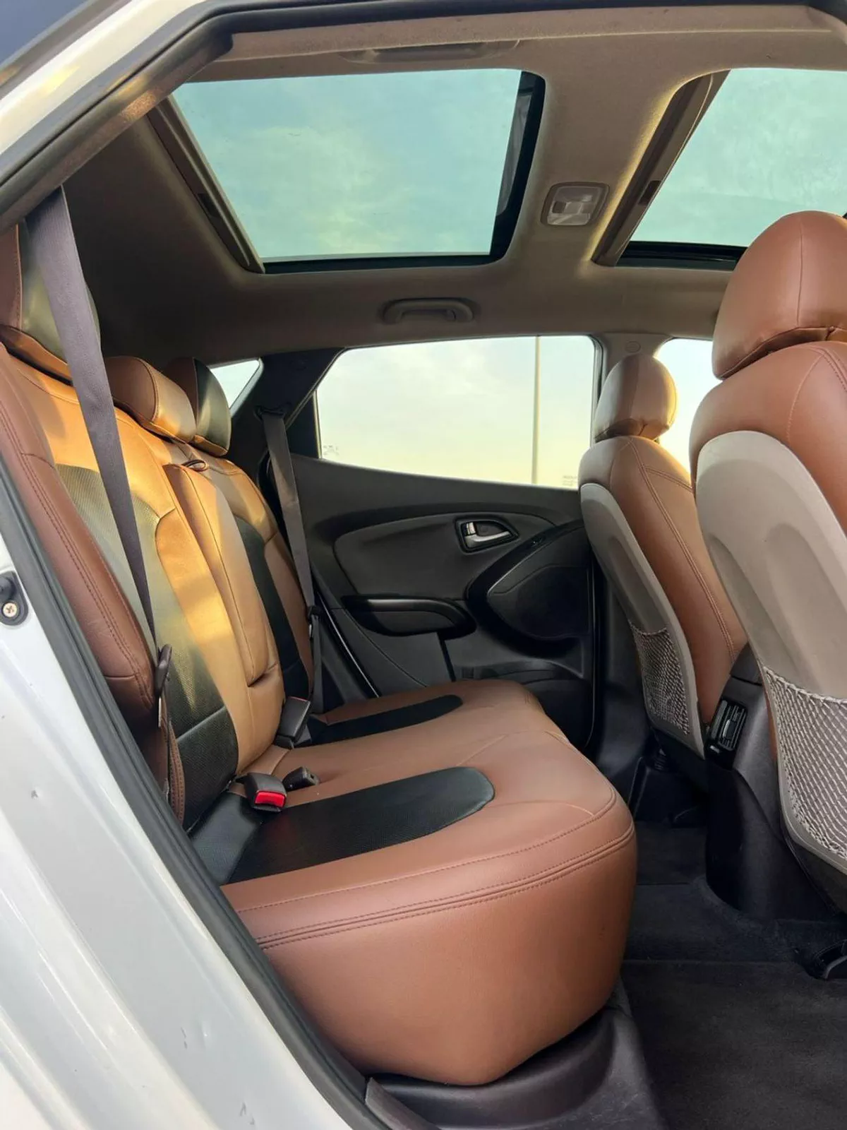 Hyundai Tucson  2014 Hyundai Tucson 2.4L V4 - Rear Camera - panoramic sunroof - Leather Seats-16-0