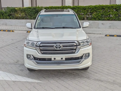 TOYOTA LAND CRUISER 2020 GXR GRAND TOURING V8 FULL OPTION GCC IN EXCELLENT CONDITION-18