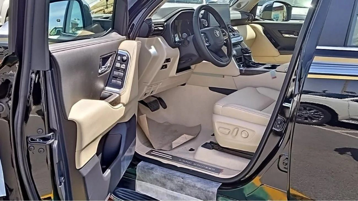 Toyota Land Cruiser VXR TOYOTA LANDCRUISER VXR FULL OPTION