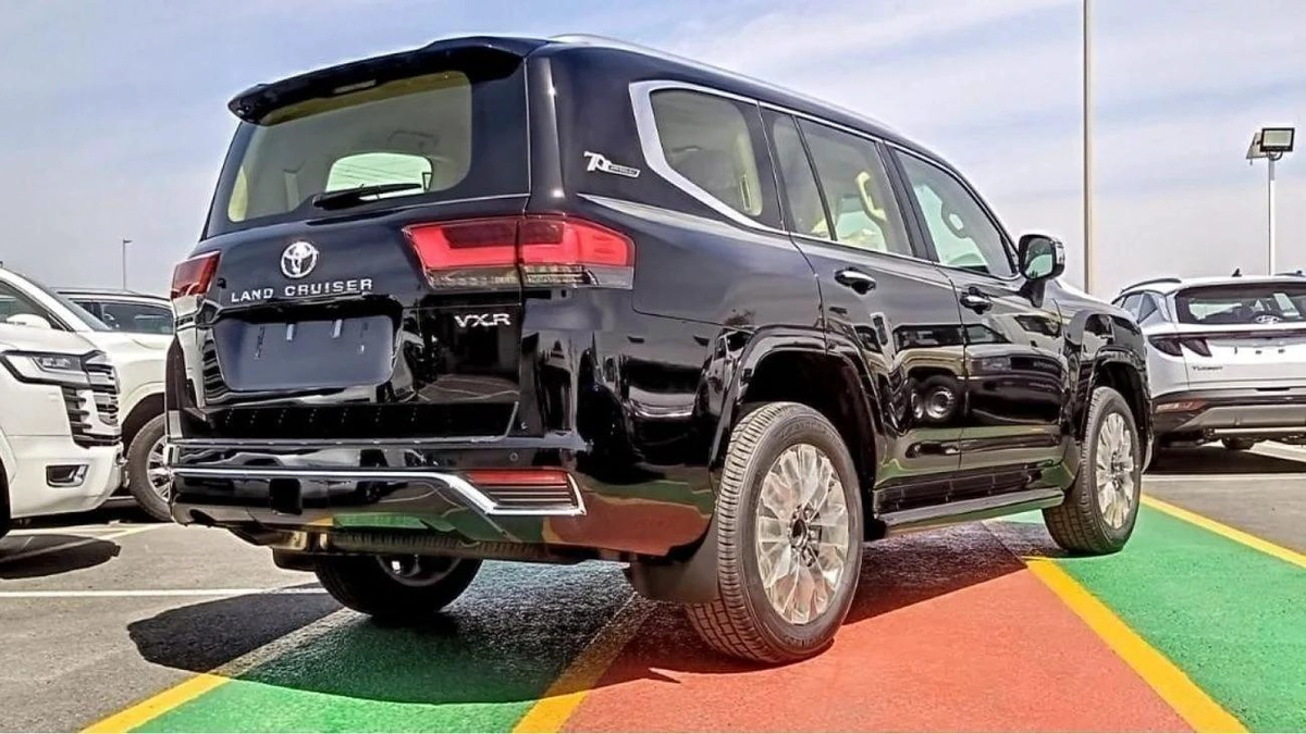 Toyota Land Cruiser VXR TOYOTA LANDCRUISER VXR FULL OPTION