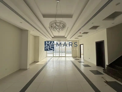 | Luxerious 4 Bedroom Villa | Big Garden |-2
