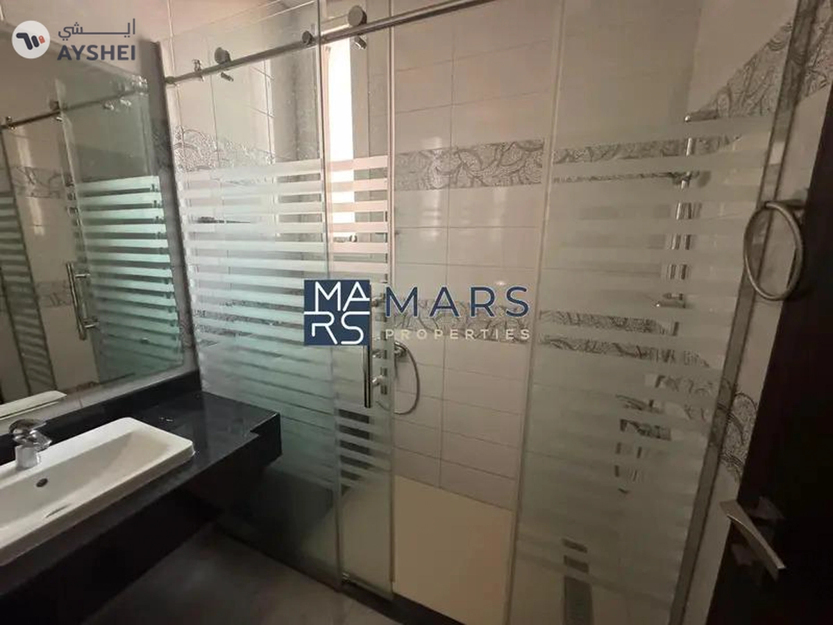 | Luxerious 4 Bedroom Villa | Big Garden |-13-13