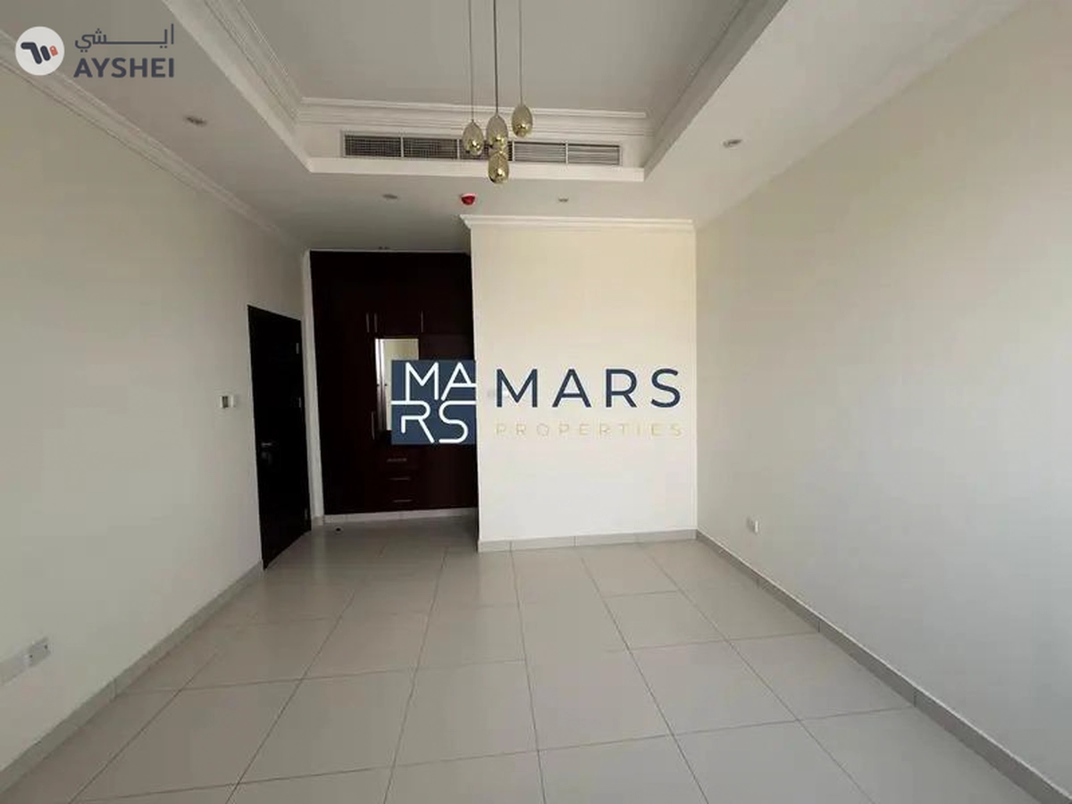 | Luxerious 4 Bedroom Villa | Big Garden |-16-16