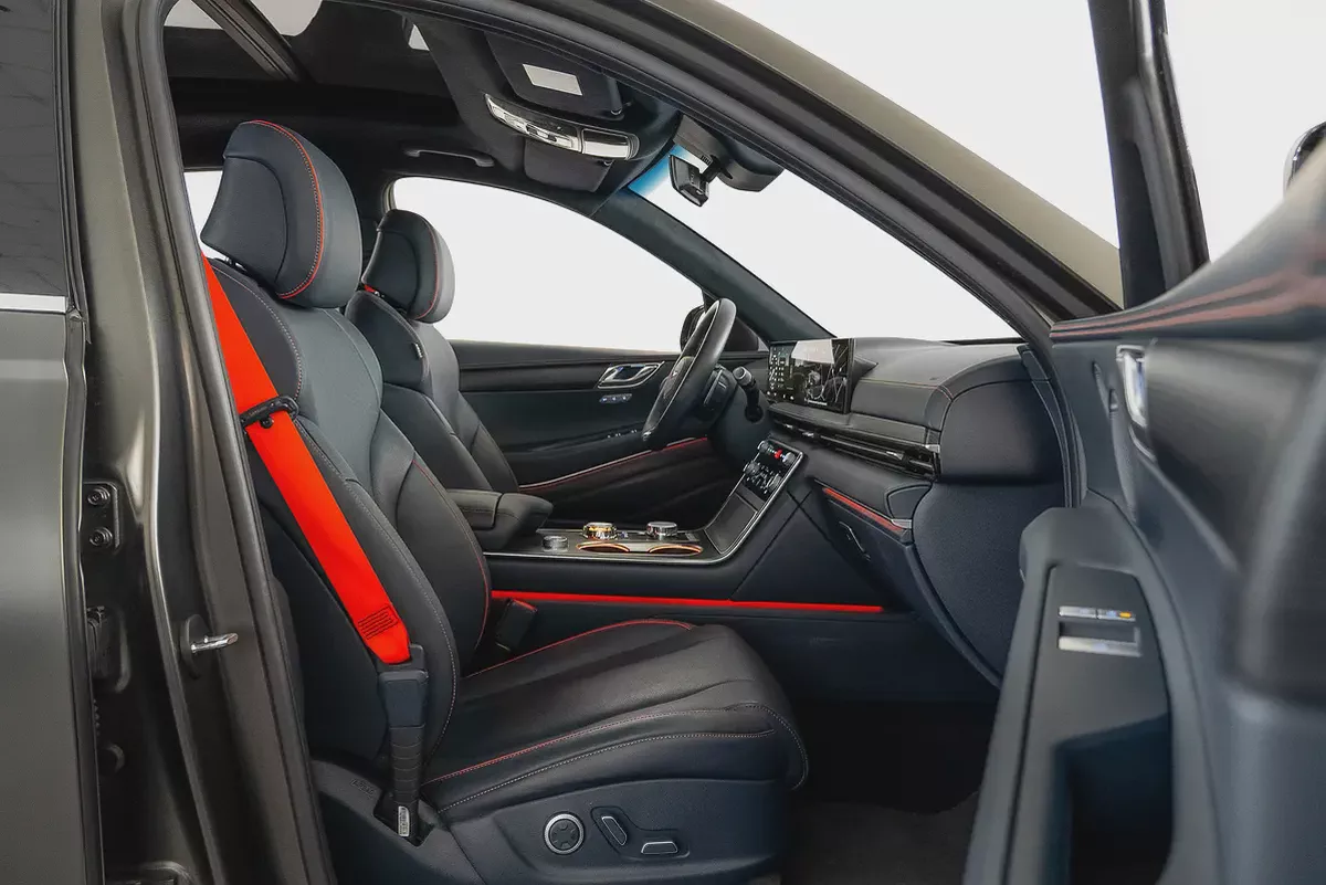 AED 5,013 / 60 months | 0% DP | 2025 GENESIS GV80 4WD 3.5T Coupe / Full Agency Service History-7-7