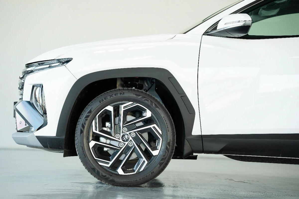 HYUNDAI TUCSON 1.6 TURBO PREMIER PLUS GCC-21-21