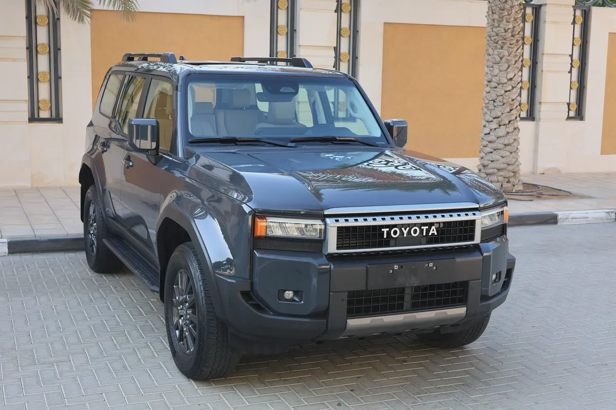 TOYOTA PRADO 2024-GXR-60000KM-GCC SPECS-UNDER WARRANTY  SERVICE-5-5