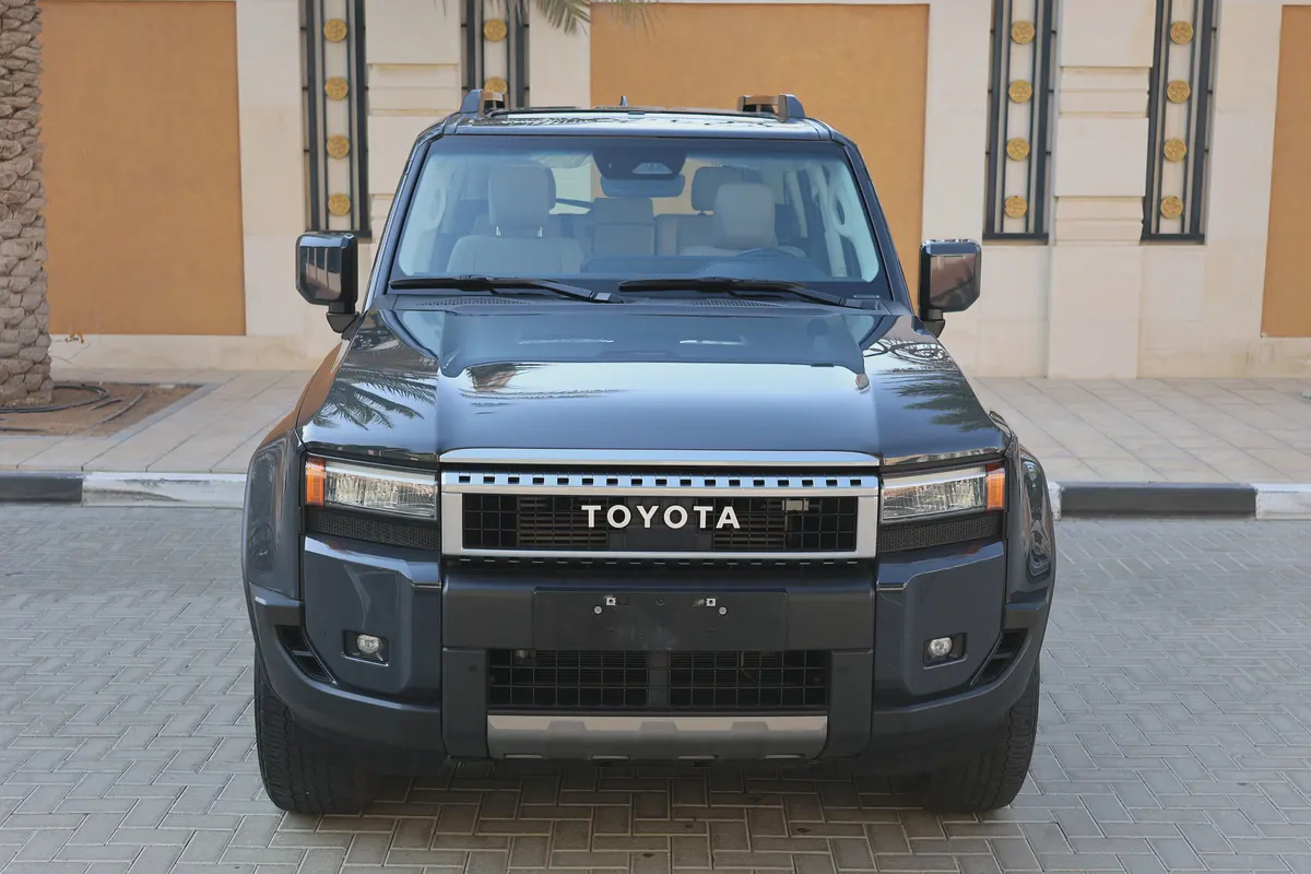 TOYOTA PRADO 2024-GXR-60000KM-GCC SPECS-UNDER WARRANTY  SERVICE-6-6