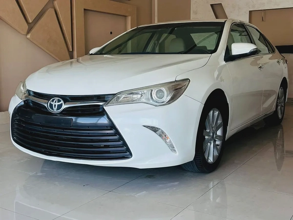GCC Specs Toyota Camry SE 2017 - Excellent Condition
