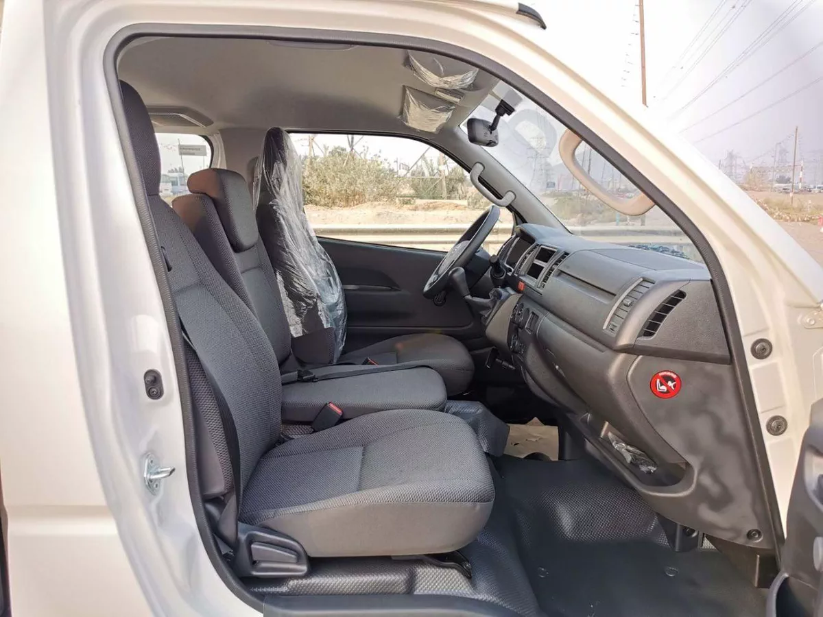 Toyota Hiace DLS - STD ROOF STANDARD ROOF / M/T / 2.5L DIESEL / 15 SEATER / EXPORT ONLY ANGOLA (CODE # HD25ST15)-11-0